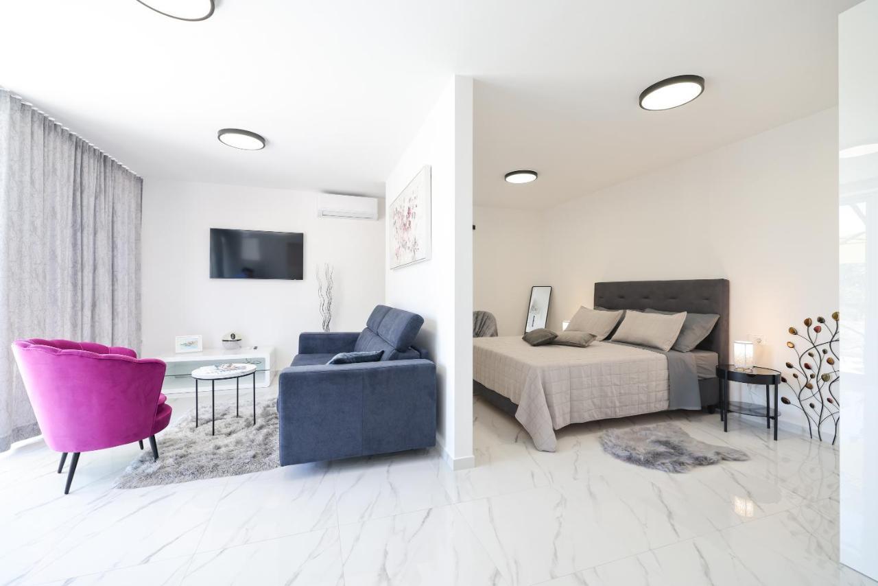 Studio Apartman Natale ซาดาร์ ภายนอก รูปภาพ